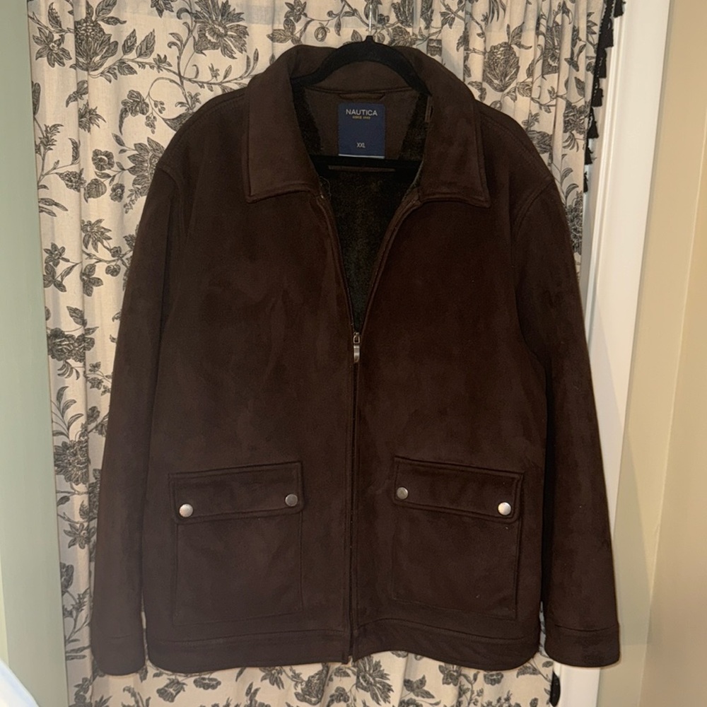 Men’s Nautica Jacket
Faux Suede
XXL